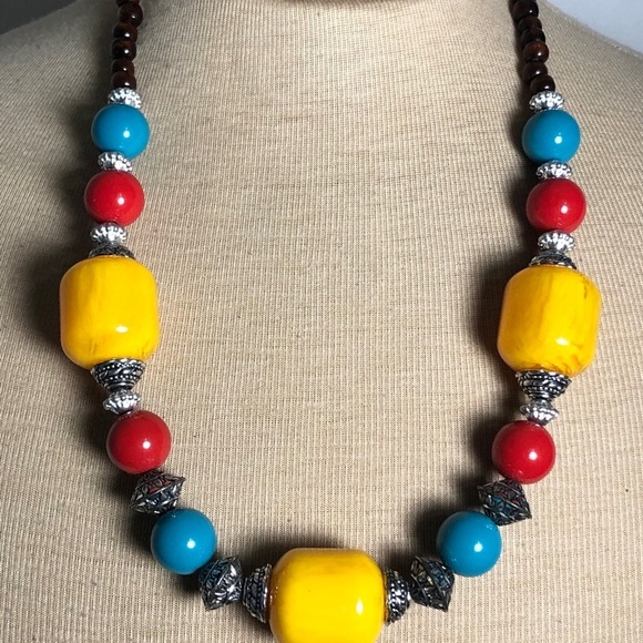 Womens Multicolour Neckpiece. - Picture 2 of 3